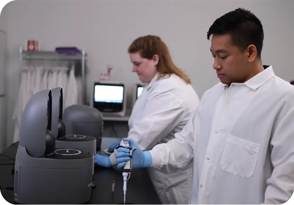 scientistsinlabtesting